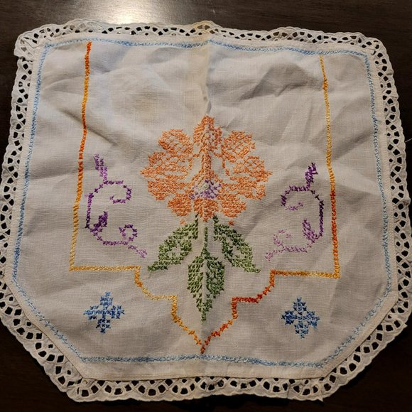 VTG Embroidered Orange Floral Vanity TV Console Table Topper - Picture 1 of 5
